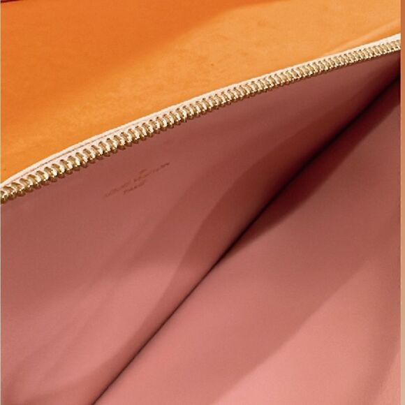 💯% Authentic Louis Vuitton Damier Azur Pouch✨ - Picture 3 of 7